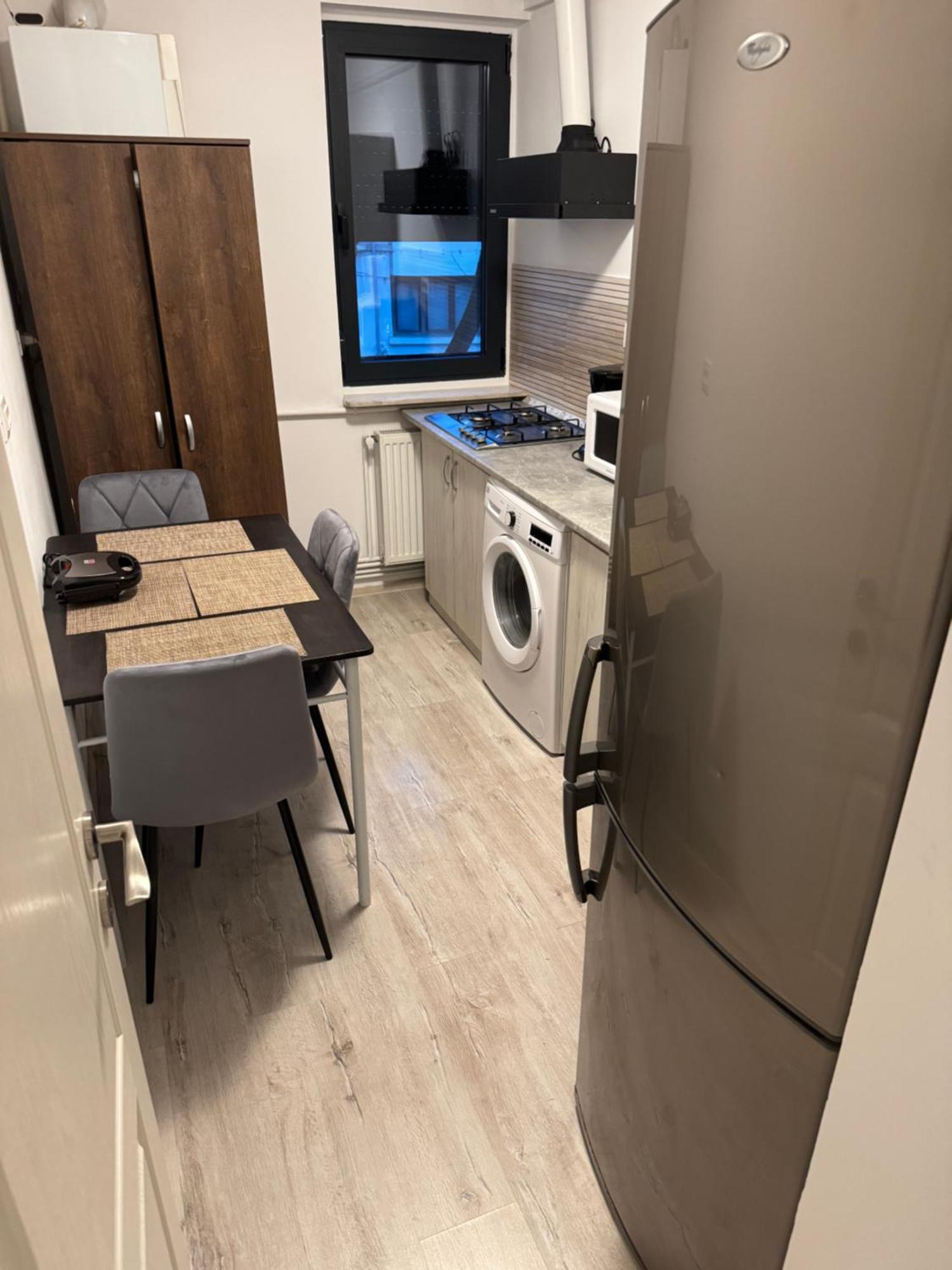 Apartament Ultracentral Modern 1 ปีเตช ภายนอก รูปภาพ