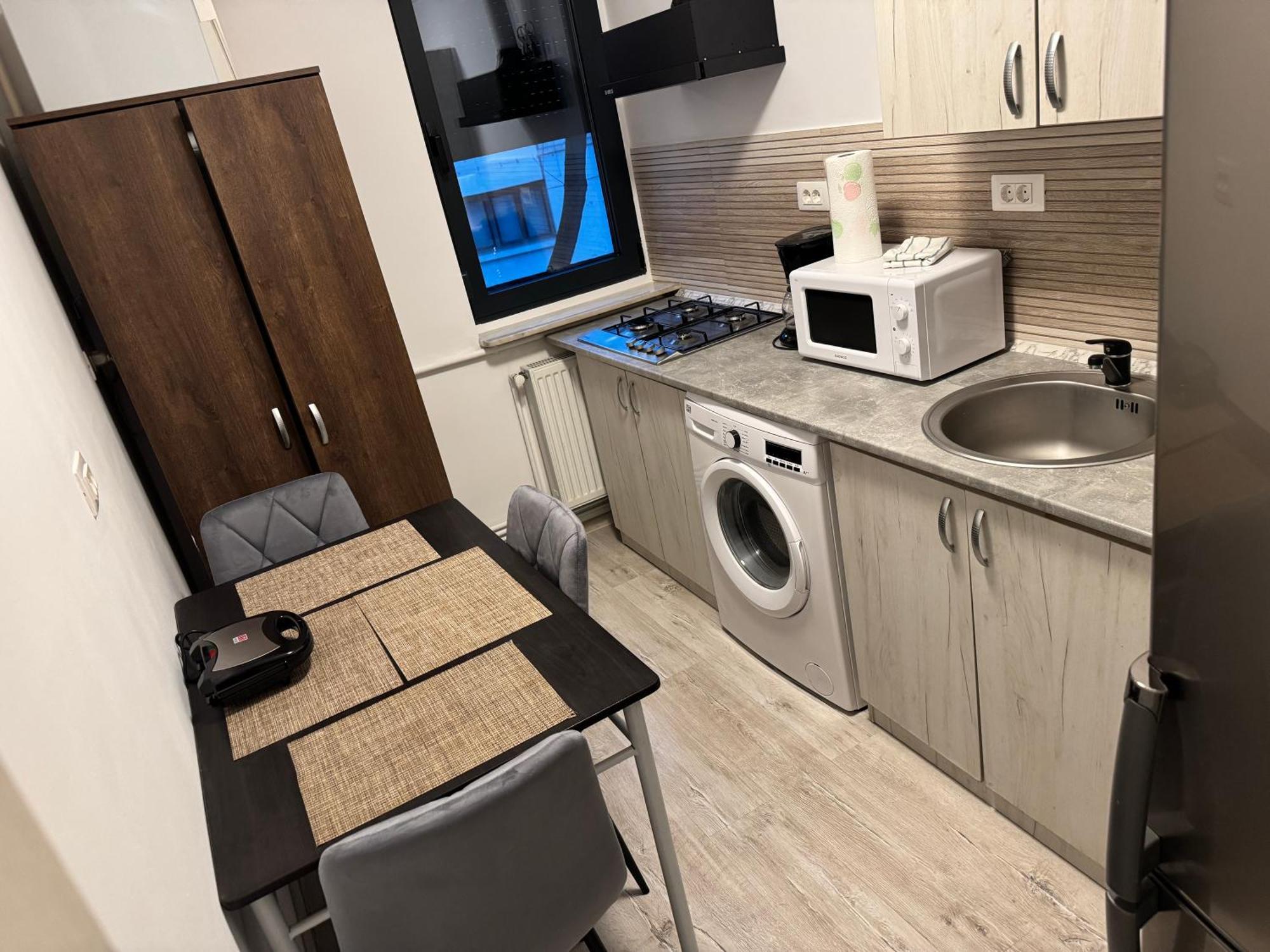 Apartament Ultracentral Modern 1 ปีเตช ภายนอก รูปภาพ