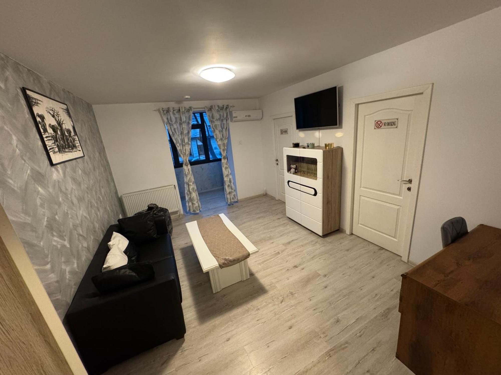 Apartament Ultracentral Modern 1 ปีเตช ภายนอก รูปภาพ
