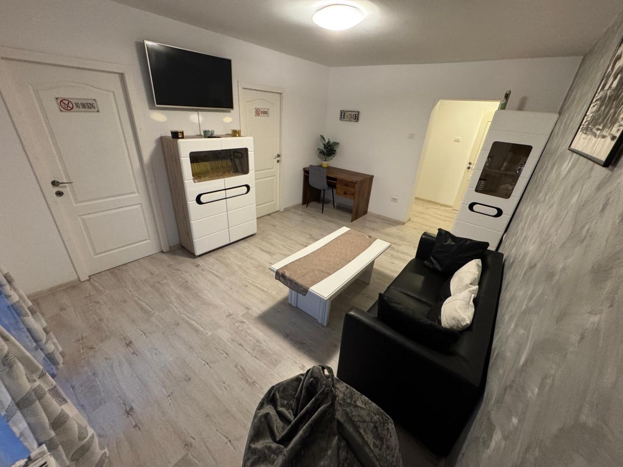 Apartament Ultracentral Modern 1 ปีเตช ภายนอก รูปภาพ